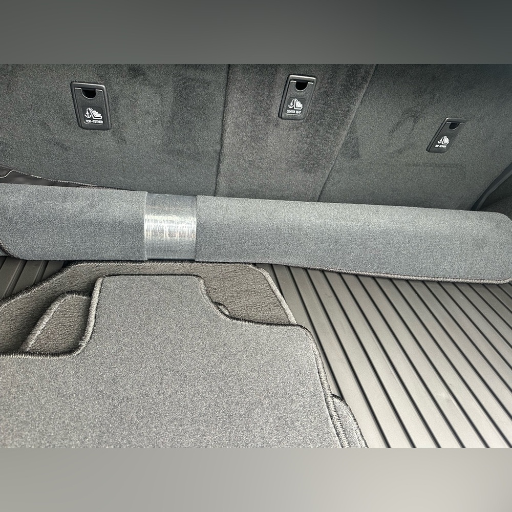 Lexus RX 350 carpet floor mats - Picture 3 of 5